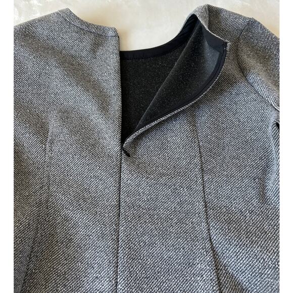 Ann Taylor Top Women's Short Sleeve Pleated Round Neck Gray Size L Chic - Picture 8 of 9